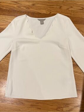 H&M Cream Scalloped V-Neck Long Sleeve Blouse